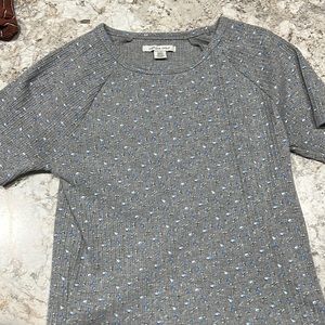 Cropped T-Shirt from American Eagle. Worn 1-2 times.